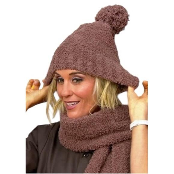 Barefoot Dreams Cozy chic Pom-Pom Beanie & Scarf Set Espresso Chestnut brown NWT - Picture 1 of 6